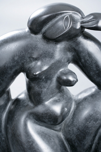 "Черная обнаженная"